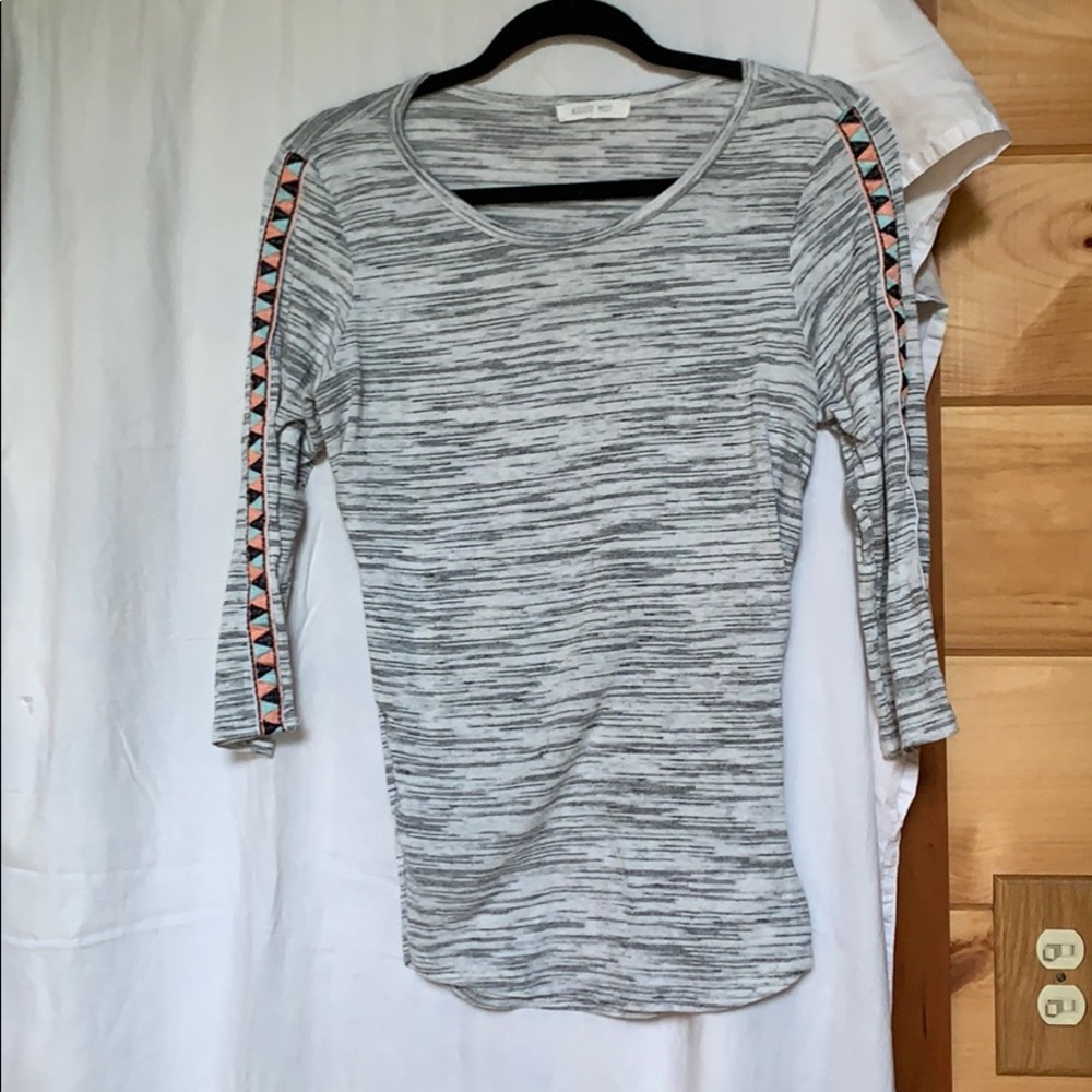 3/4 sleeve tee